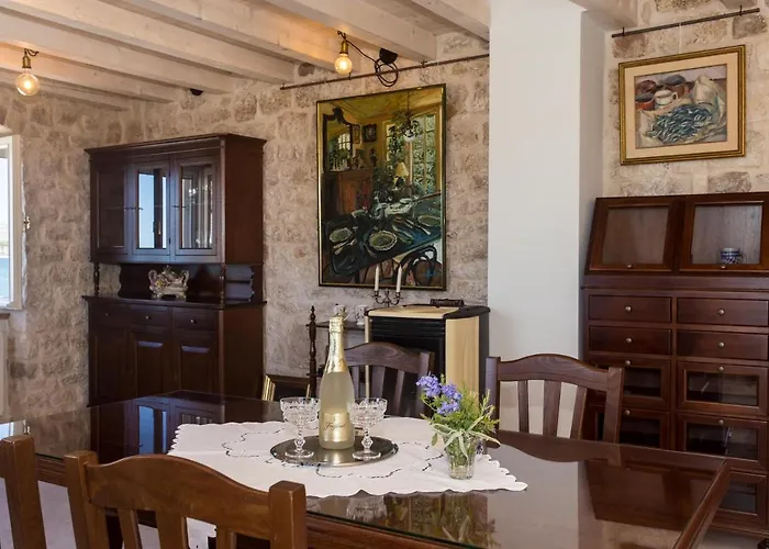 Heritage Art Feriehus Trogir