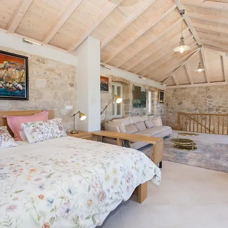 Heritage Art Tatil Evi Trogir