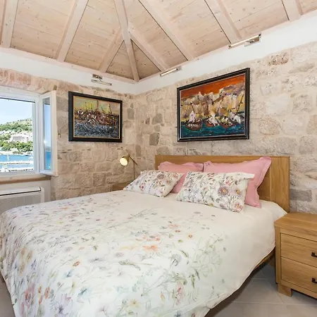 Holiday home Heritage Art